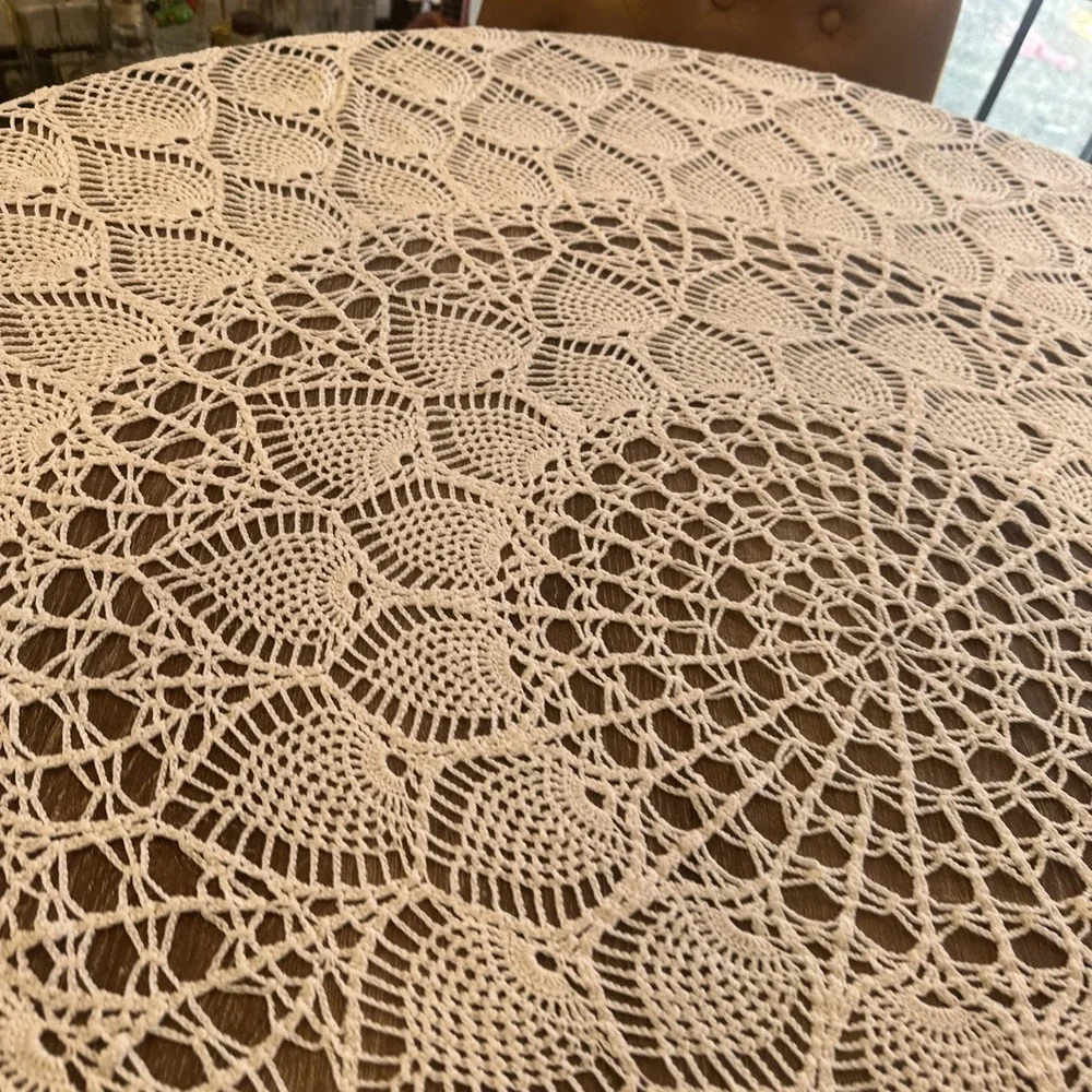 Vintage Hand Crocheted Round Lace Tablecloth 72
